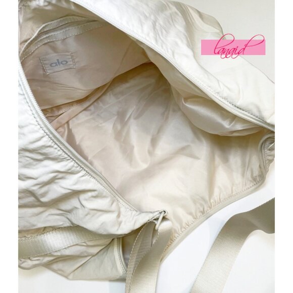 Alo Om The Go Gym Sling Bag Bone Cream Nude Large Weekend Shoulder Purse Tote - Picture 8 of 16